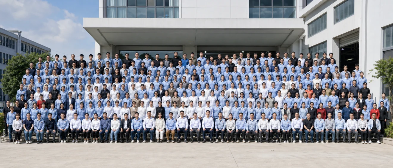 Full 280-person team photo